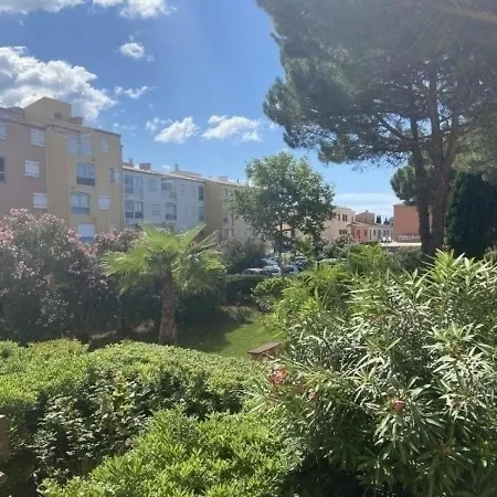 Cap D'agde, 1 Piece, 6 Personnes - Fr-1-249-308