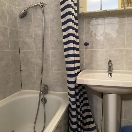 Cap D'agde, 1 Piece, 6 Personnes - Fr-1-249-308